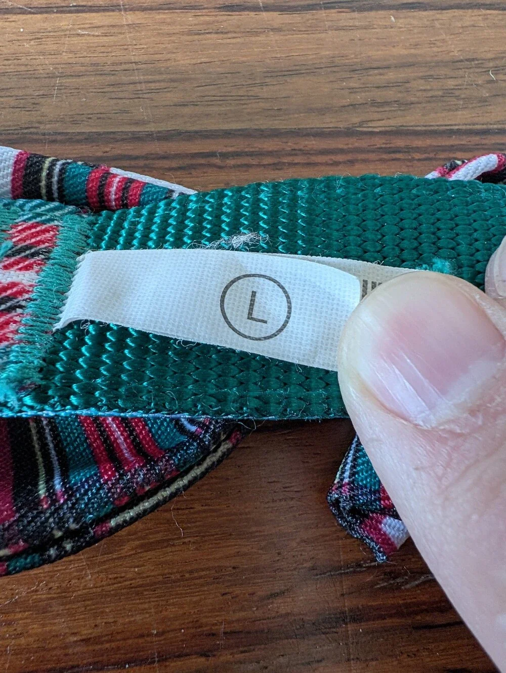 Maxbone Plaid Bow Tie Dog Collar Green Red Holiday Size Large